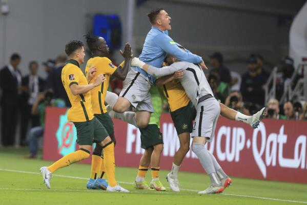 Australia y su arquero bailar n van al Mundial Per fuera AP News